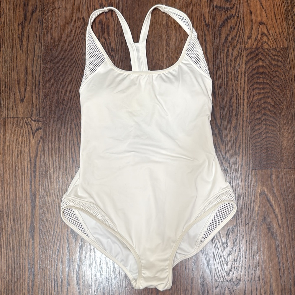 ❤️Carmen Marc Valvo Sexy Classy White Swim T Back One Piece